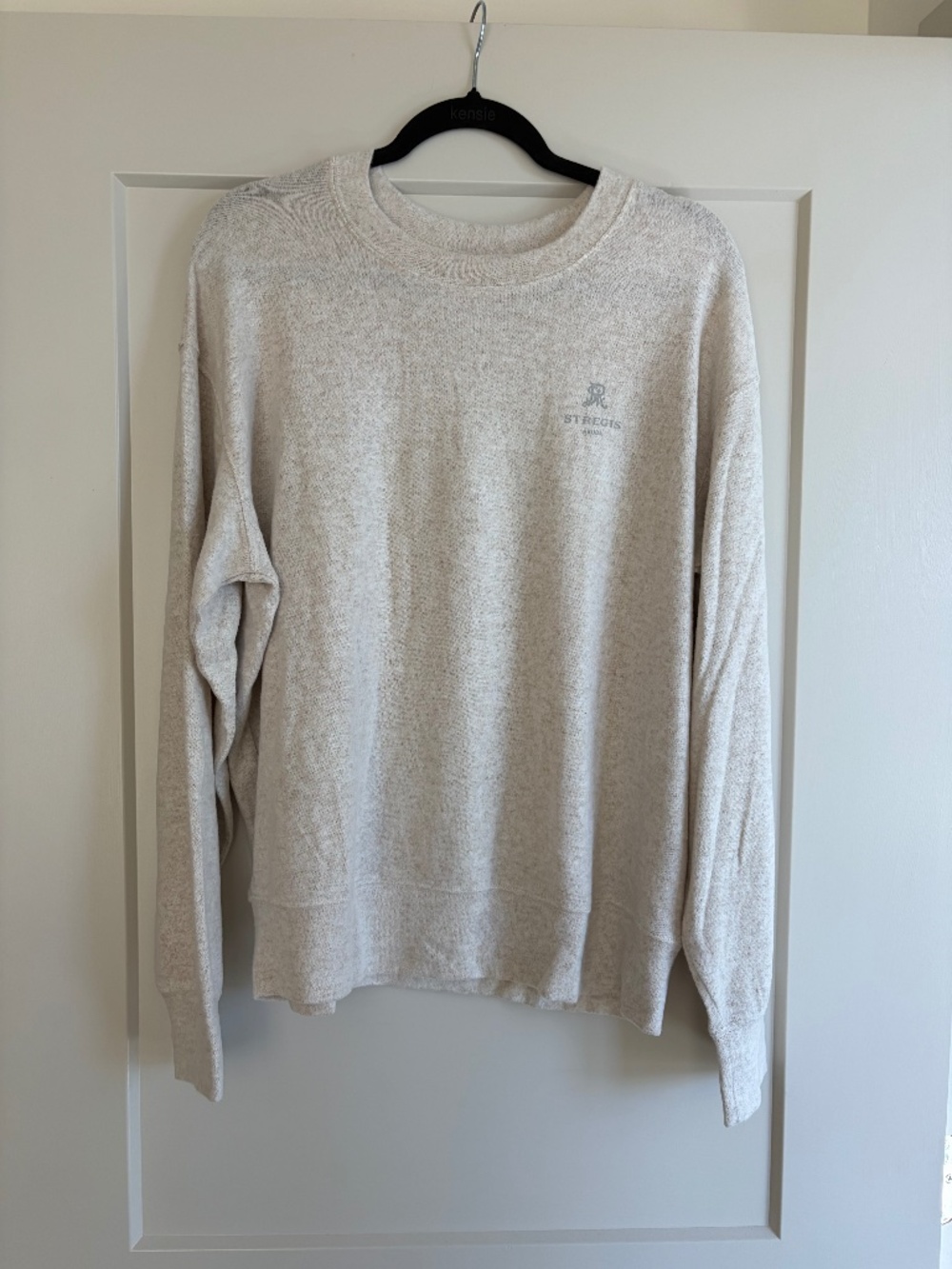 Softest sweater Aruba